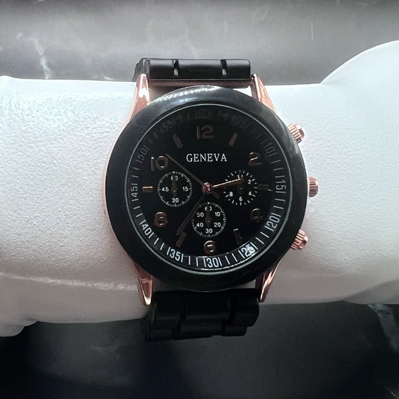 Watch - Picture 3 of 3